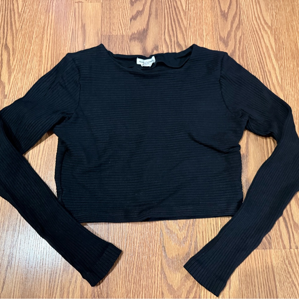 Club Monaco Black Cropped Ribbed Knit Top